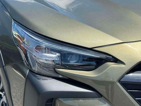 Certified 2025 Subaru Outback Premium AWD/4WD image 7