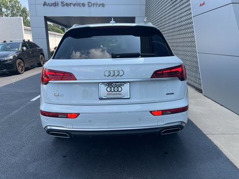 Used 2023 Audi Q5 2.0T Premium Plus w/ Premium Plus Package AWD/4WD image 7