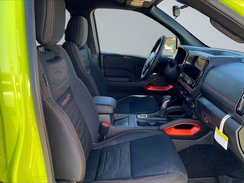 New 2026 Nissan Frontier PRO-4X w/ Pro-4x Convenience Package image 9