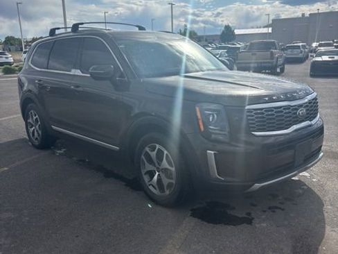 Used 2020 Kia Telluride EX AWD/4WD image 3
