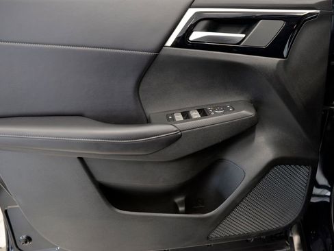 Used 2024 Mitsubishi Outlander SE image 14