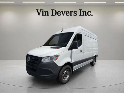 Used 2025 Mercedes-Benz Sprinter 2500 image 1