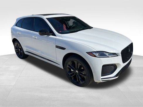 New 2025 Jaguar F-PACE R-Dynamic S image 3