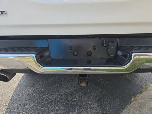 Used 2022 RAM 1500 Laramie AWD/4WD image 17