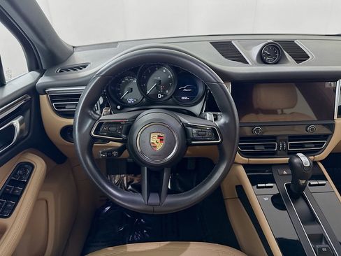 Certified 2023 Porsche Macan image 22