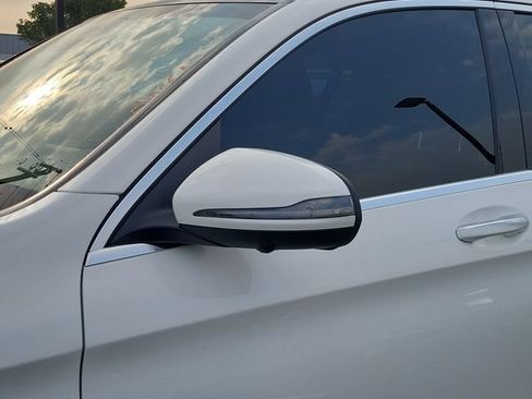 Used 2022 Mercedes-Benz GLC 300 4MATIC image 8