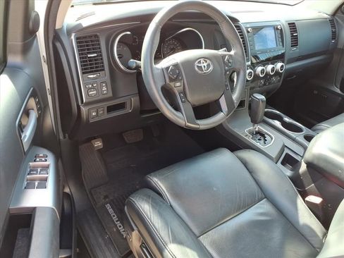 Used 2021 Toyota Sequoia Nightshade w/ Safety & Convenience Package AWD/4WD image 18