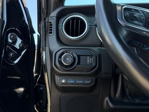 Used 2023 Jeep Wrangler Unlimited Rubicon 4xe w/ Cold Weather Group AWD/4WD image 36