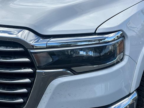 Used 2025 RAM 1500 Laramie AWD/4WD image 50