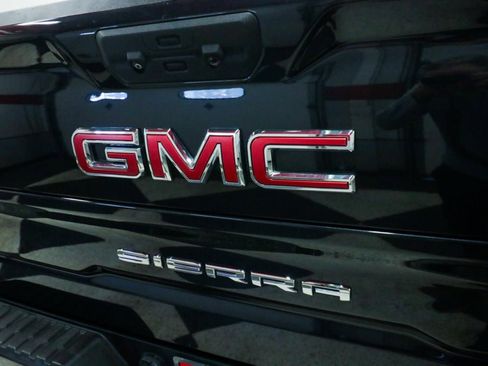 Used 2022 GMC Sierra 1500 AT4 w/ AT4 Preferred Package image 33