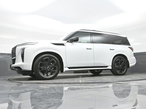 New 2026 INFINITI QX80 4WD image 25