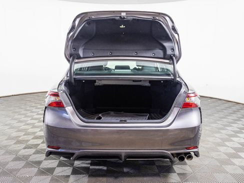 Used 2022 Toyota Camry SE w/ Cold Weather Package FWD image 38