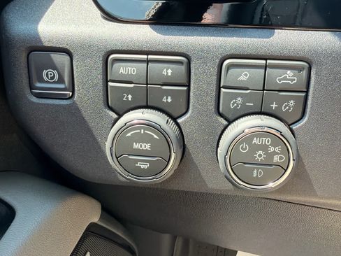 New 2026 Chevrolet Silverado 2500 ZR2 w/ LPO, Dark Essentials Package AWD/4WD image 20