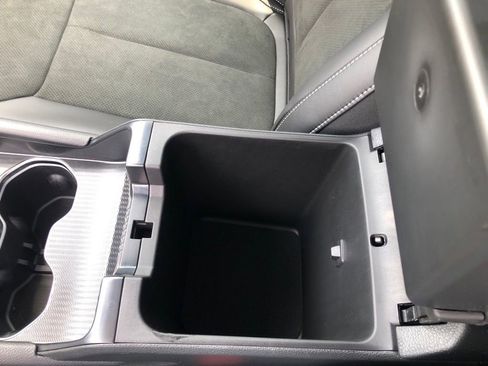 New 2025 Jeep Grand Cherokee Altitude image 36