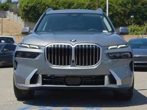 New 2027 BMW X7 xDrive40i w/ Climate Comfort Package AWD/4WD image 2