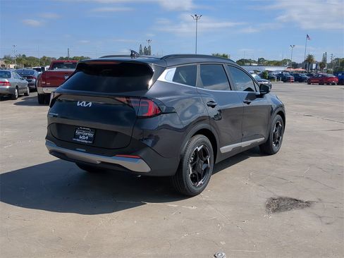 New 2026 Kia Sportage EX image 8