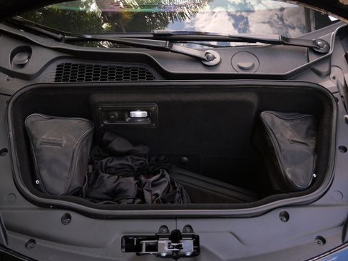 Used 2021 Lamborghini Huracan EVO image 17