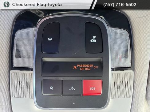 Used 2023 Hyundai Sonata SEL w/ Preferred Accessory Package FWD image 9