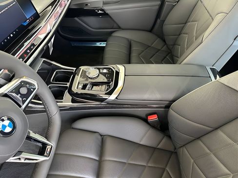 New 2026 BMW 740i RWD image 19