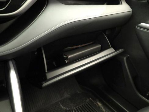 Certified 2023 Toyota Highlander XLE image 24