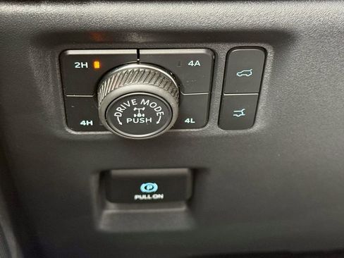 Used 2025 Ford Expedition Tremor image 35