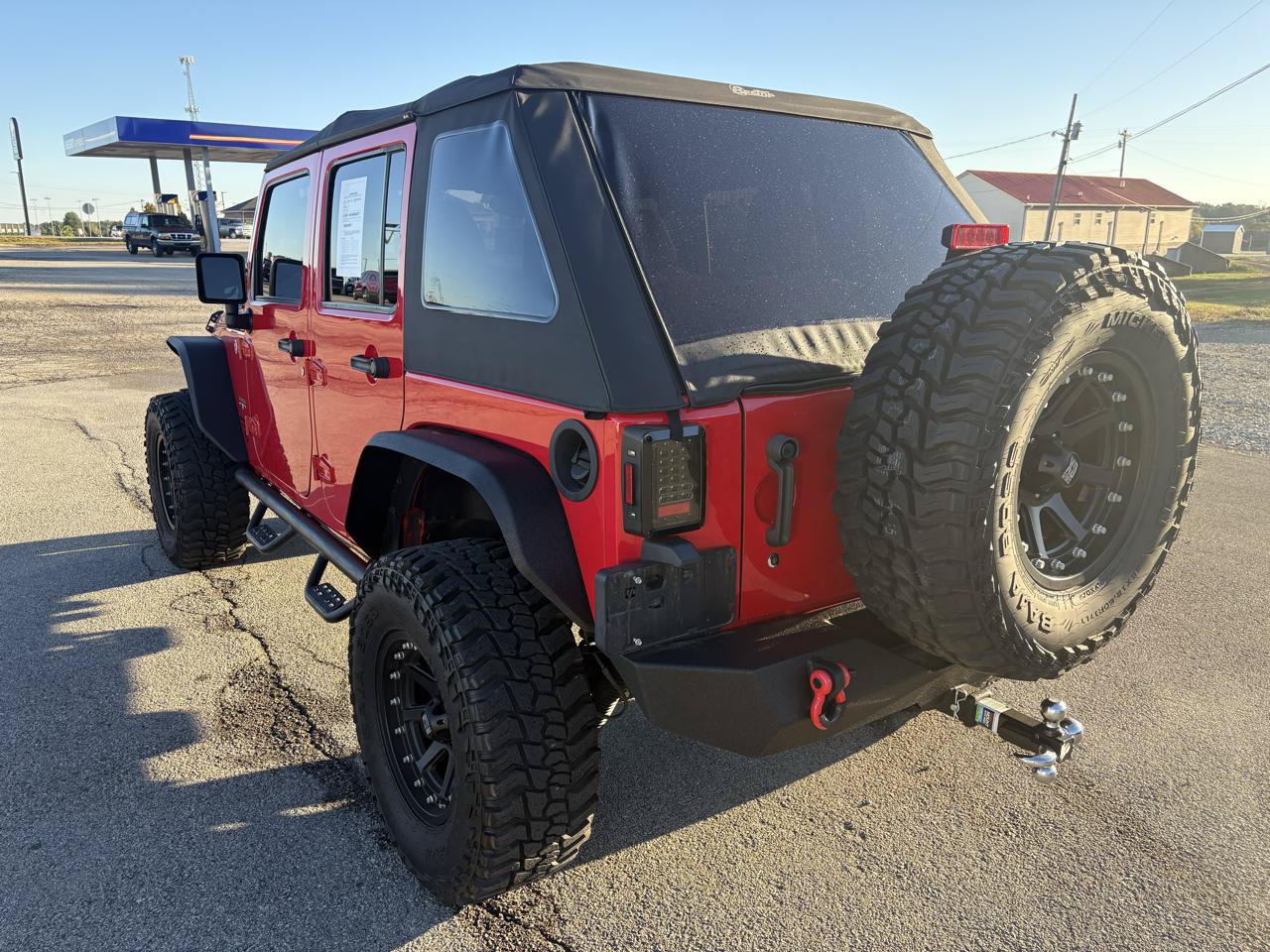 Used 2017 Jeep Wrangler Unlimited Sahara w/ Trailer Tow Group AWD/4WD image 5