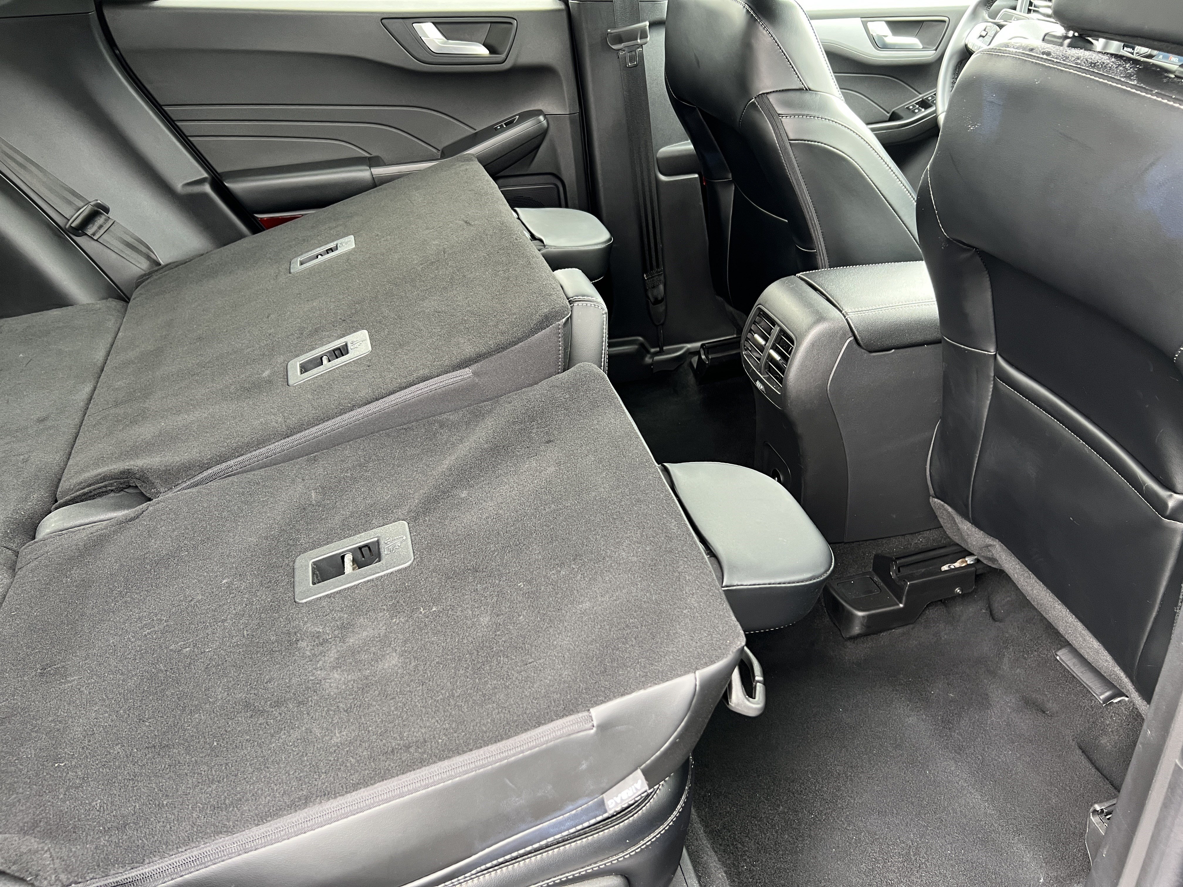 Used 2024 Ford Escape Platinum AWD/4WD image 19