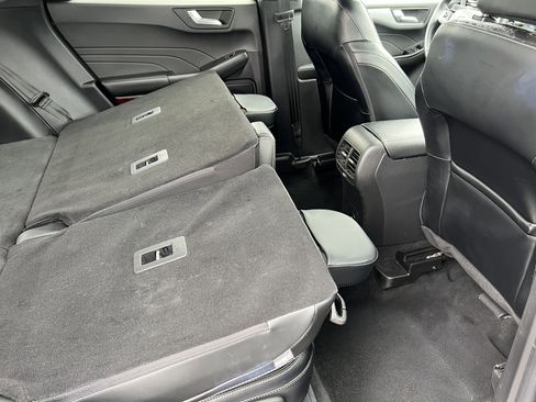 Used 2024 Ford Escape Platinum AWD/4WD image 19