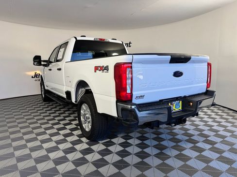 Used 2023 Ford F250 XLT w/ FX4 Off-Road Package image 8