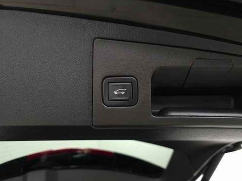 Certified 2022 Cadillac XT5 Premium Luxury w/ Technology Package image 5