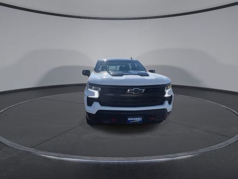 Used 2023 Chevrolet Silverado 1500 LT Trail Boss w/ LT Trail Boss Premium Package image 3