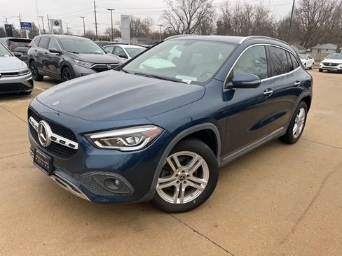 Used 2021 Mercedes-Benz GLA 250 4MATIC w/ Premium Package image 3