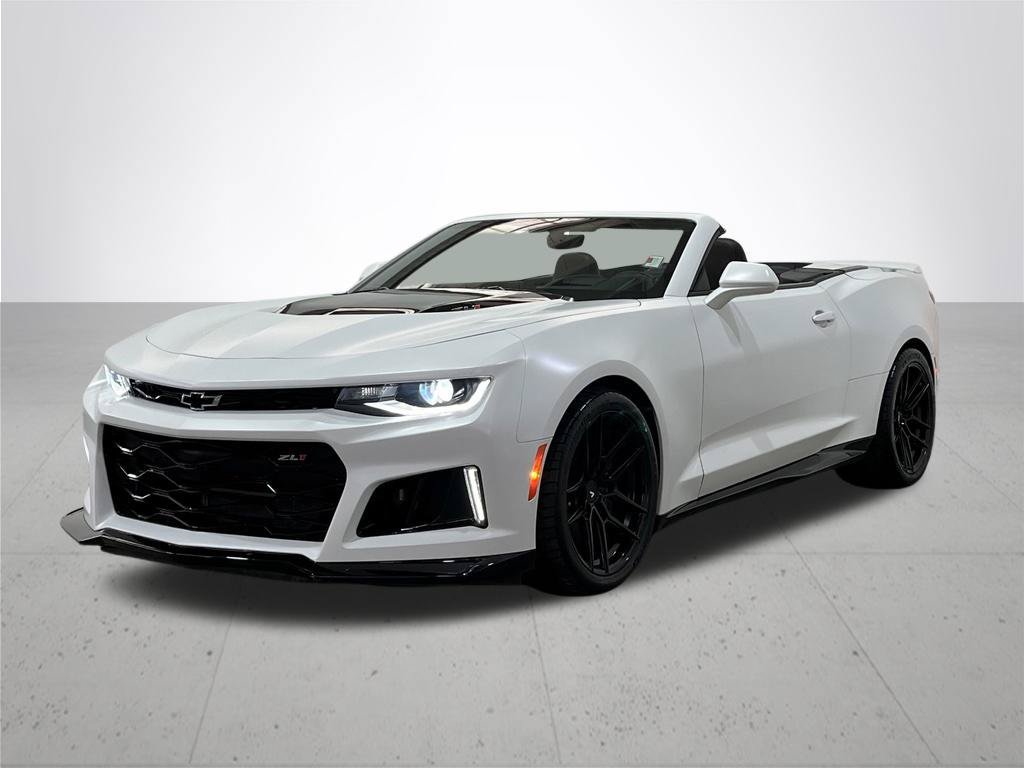 Used 2023 Chevrolet Camaro ZL1 RWD image 2