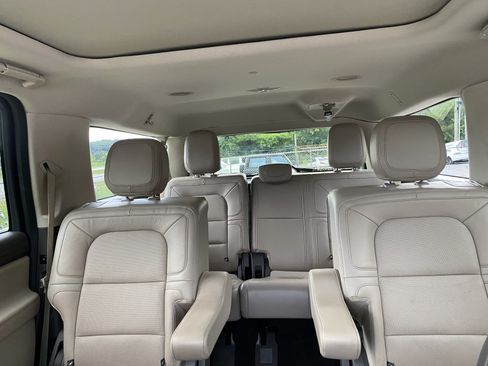 Used 2022 Lincoln Navigator L Reserve RWD image 20