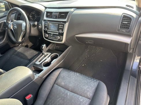 Used 2018 Nissan Altima 2.5 SV image 10