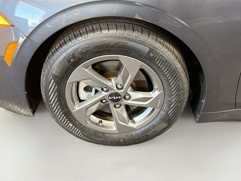 Used 2023 Kia K5 LXS FWD image 38