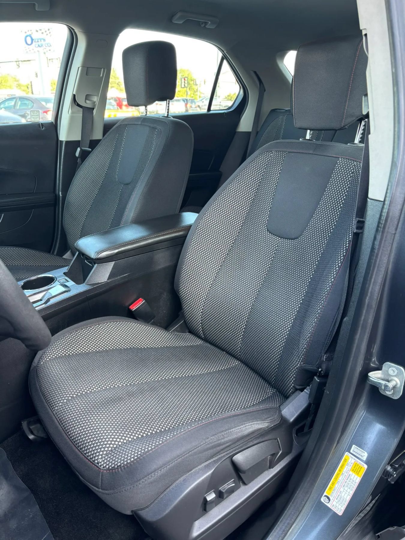 Used 2017 Chevrolet Equinox LS FWD image 11
