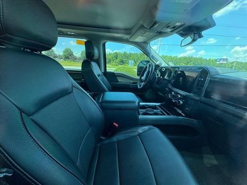 Used 2023 Ford F250 Lariat w/ Lariat Ultimate Package AWD/4WD image 3