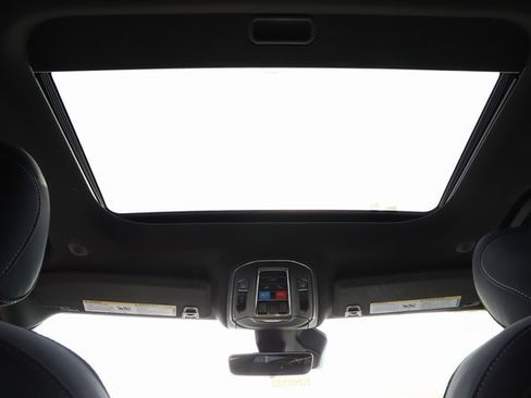 New 2025 Jeep Grand Cherokee L Laredo image 19