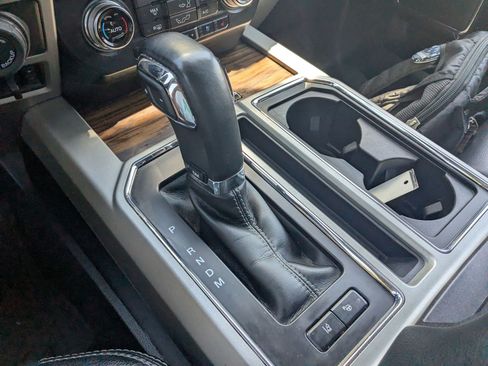 Used 2020 Ford F150 Lariat w/ Equipment Group 502A Luxury AWD/4WD image 27