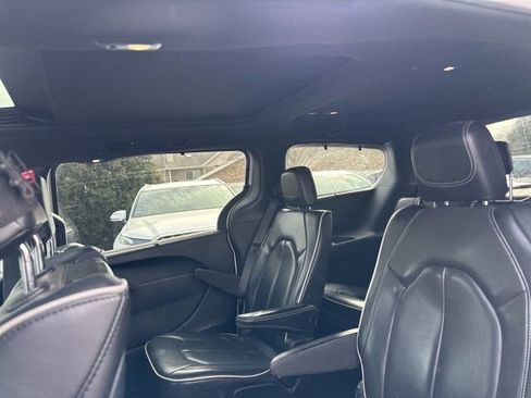 Used 2018 Chrysler Pacifica Limited w/ Advanced Safetytec Group image 38