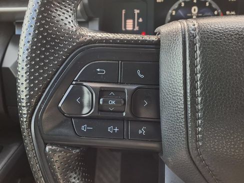 Used 2024 Toyota Tacoma SR RWD image 17