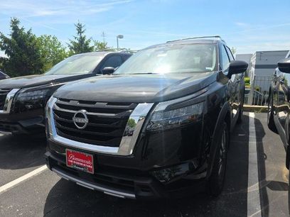 Certified 2025 Nissan Pathfinder SL w/ SL Premium Package