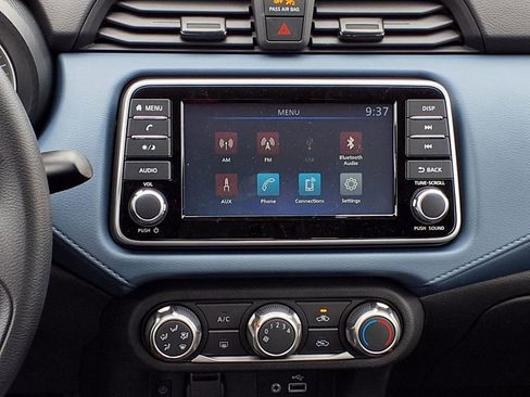 Used 2025 Nissan Versa SV w/ Trunk Package image 13