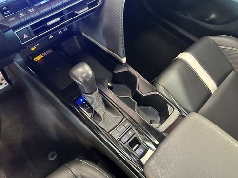 Certified 2025 Toyota Camry SE image 25