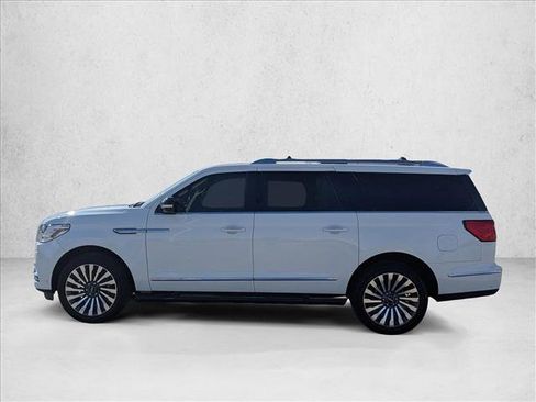 Used 2020 Lincoln Navigator L Reserve w/ Luxury Package image 9