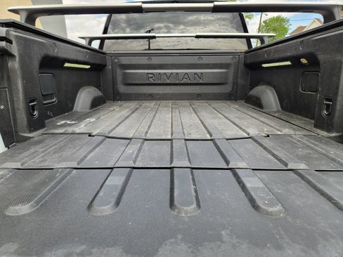 Used 2022 Rivian R1T Adventure AWD/4WD image 17