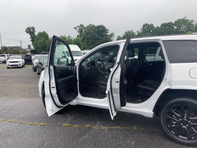 Used 2022 Jeep Grand Cherokee Laredo X AWD/4WD image 17