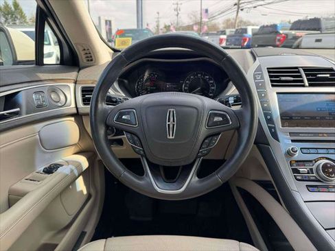 Used 2019 Lincoln MKZ Reserve AWD/4WD image 23
