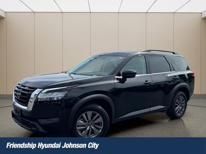 Used 2025 Nissan Pathfinder SV